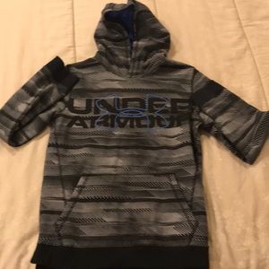 Under Armour boys sweatshirt size YL